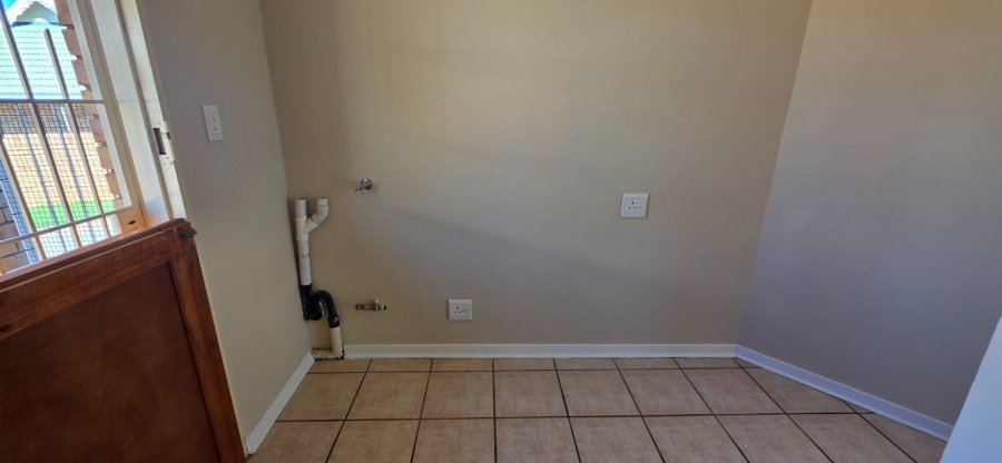 2 Bedroom Property for Sale in Heuwelsig Free State